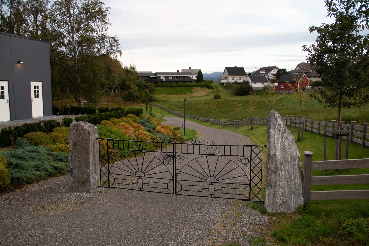 Smijernsport til Indre Sula kyrkjegard