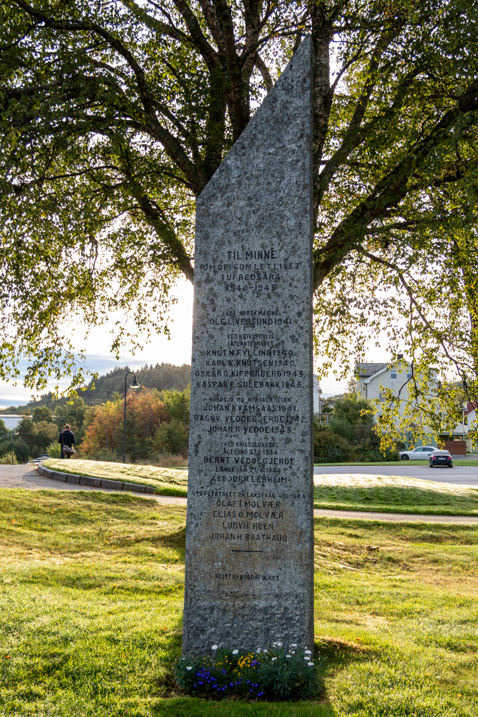 Bauta over falne under ufredsåra 1940-1945.